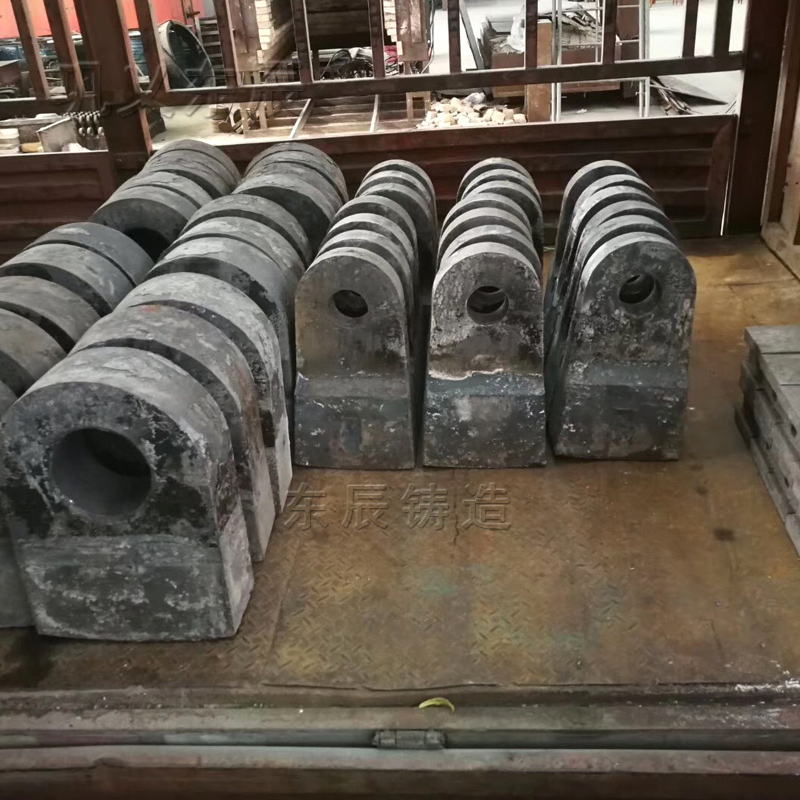 黑龍江密山的高鉻鑄鐵破碎錘頭發(fā)貨廠家